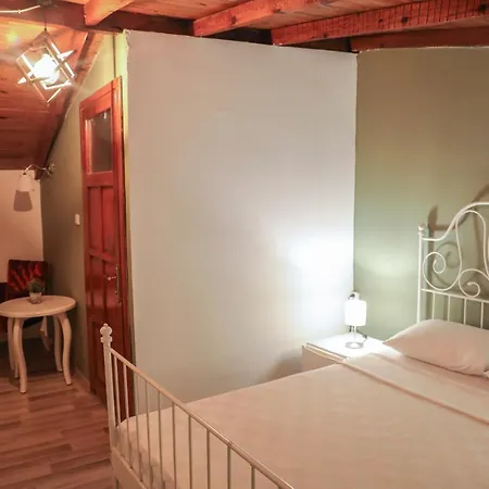 Bee Alaçatı Otel