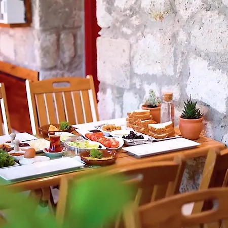 Bee Alaçatı Otel *