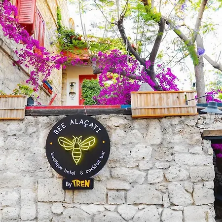 Bee Alaçatı * Çeşme